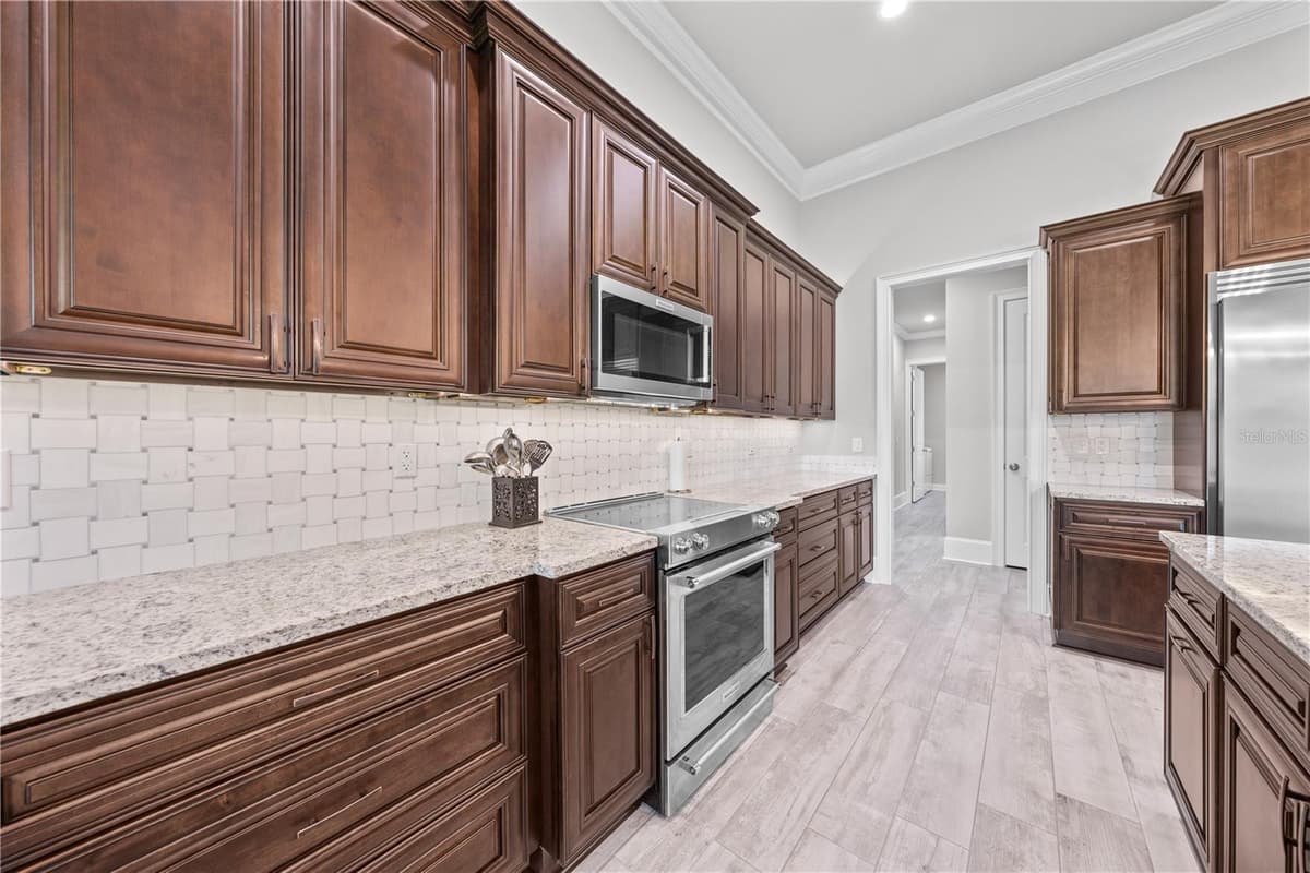 4024 SYLVESTER DRIVE — photo 15 of 68