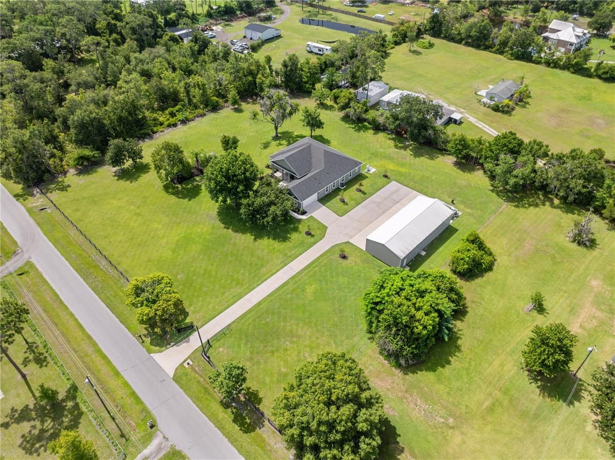 4024 SYLVESTER DRIVE — photo 7 of 68