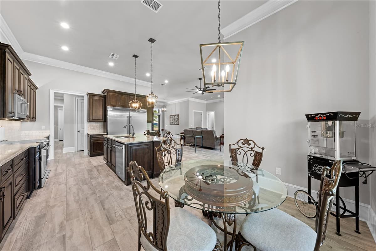 4024 SYLVESTER DRIVE — photo 10 of 68