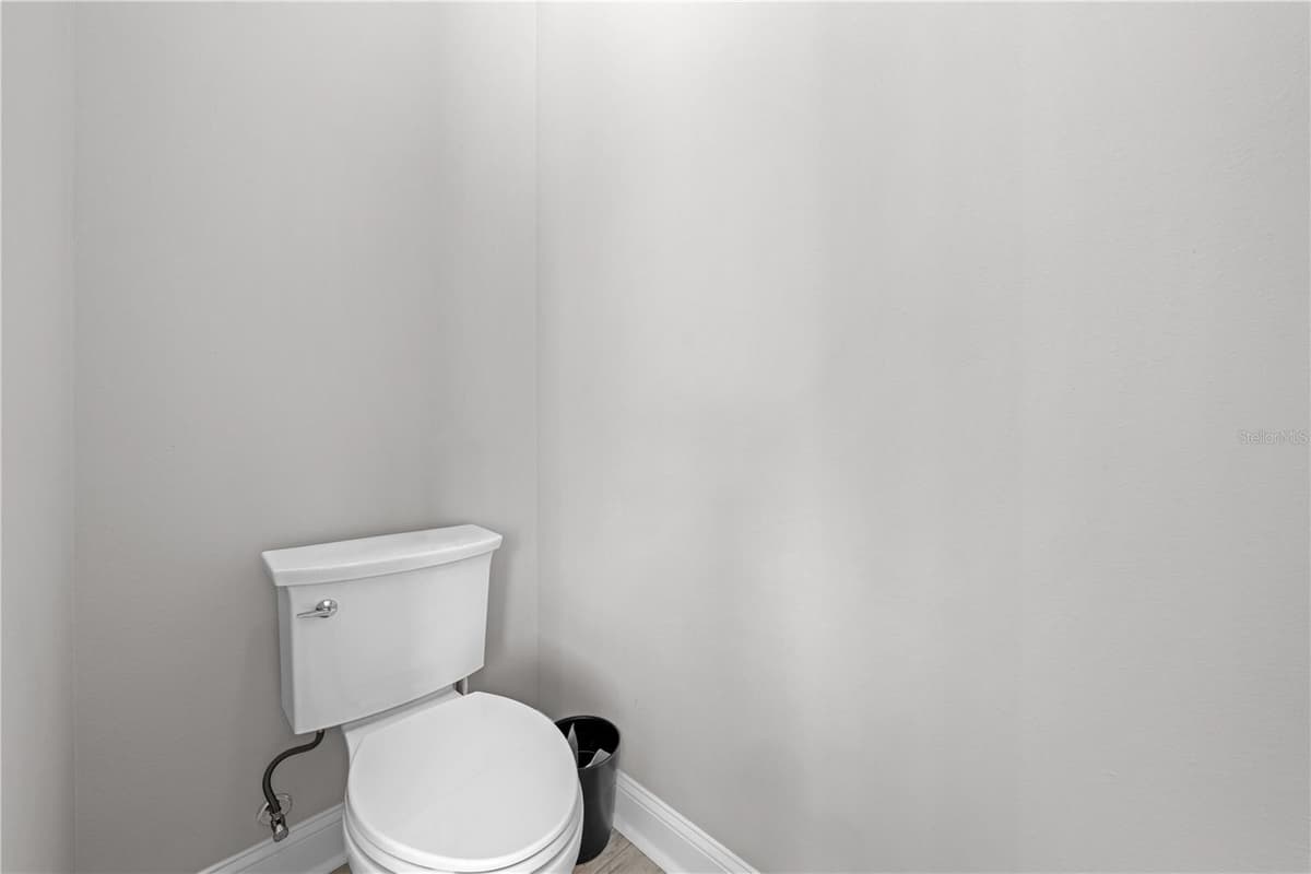 4024 SYLVESTER DRIVE — photo 30 of 68