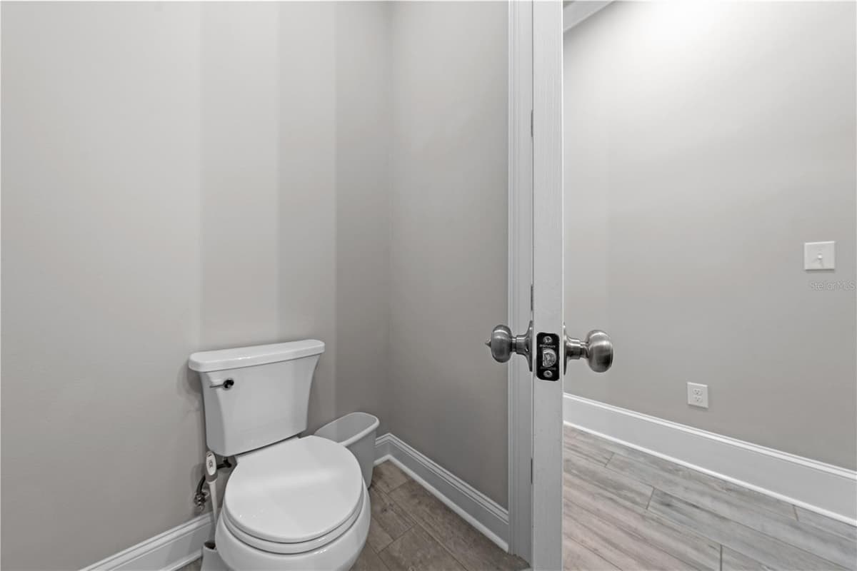 4024 SYLVESTER DRIVE — photo 42 of 68