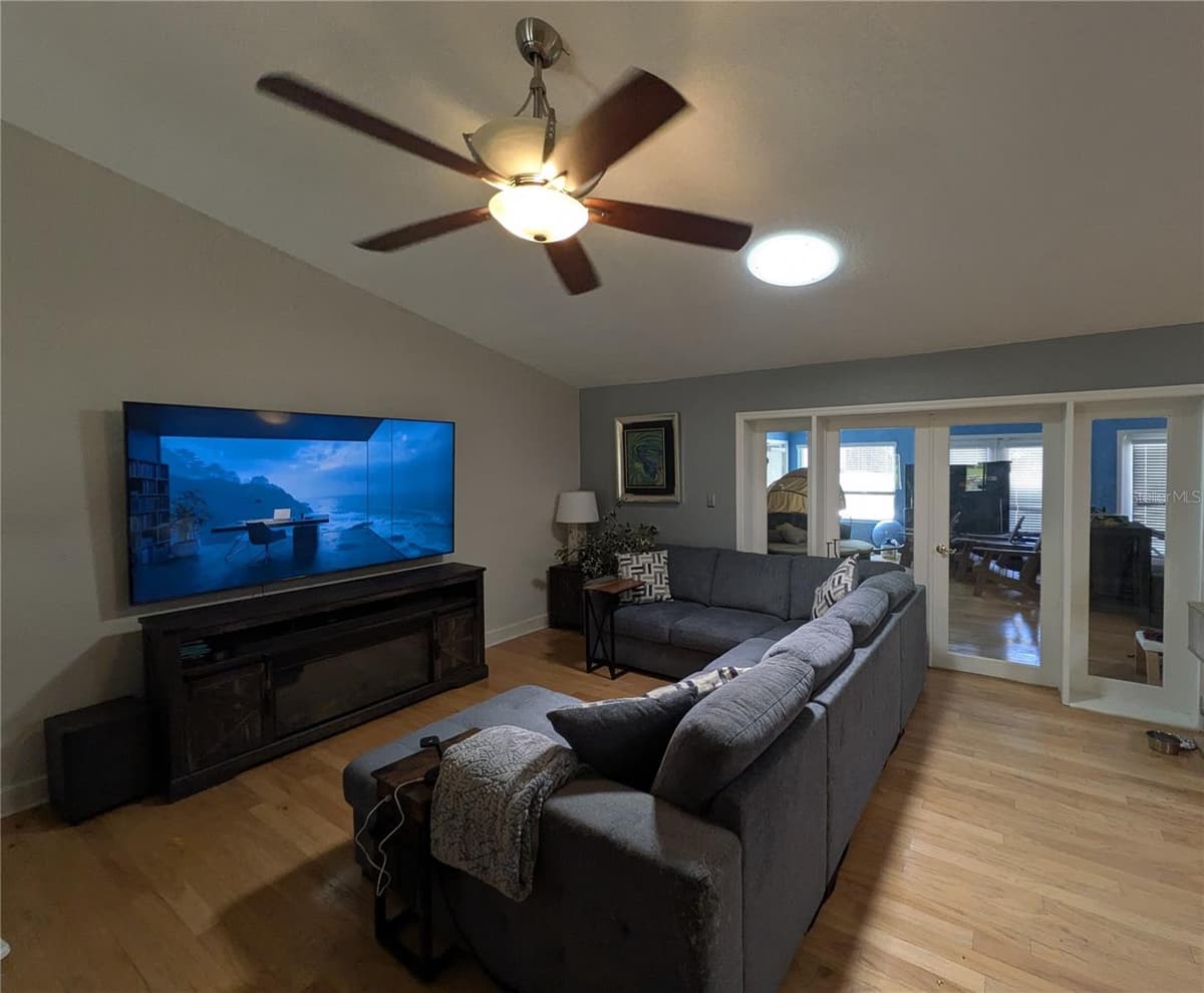 2041 CROWLEY CIRCLE — photo 6 of 51