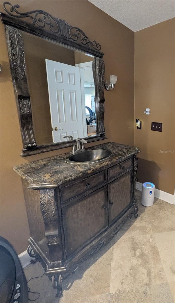 2041 CROWLEY CIRCLE — photo 38 of 51