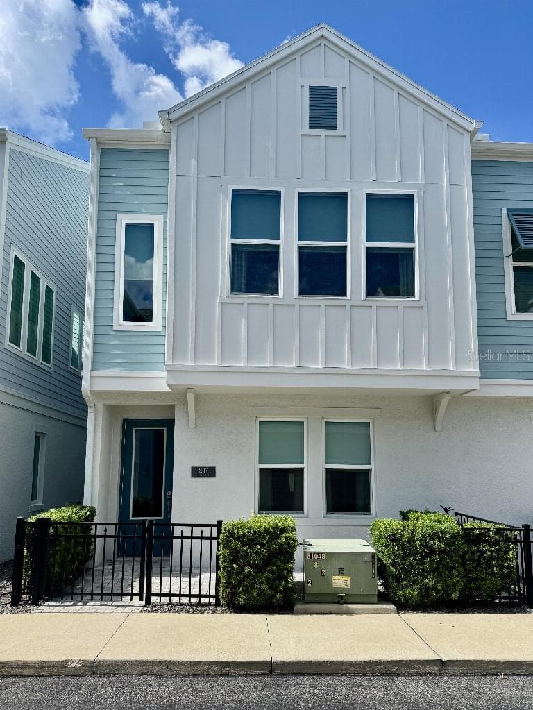 2317 LINDSTROM STREET — photo 1 of 38