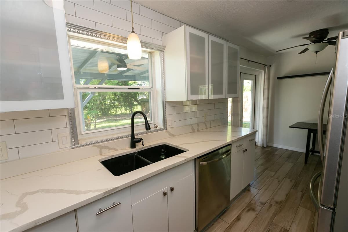 3562 BOUGAINVILLEA DRIVE — photo 3 of 27
