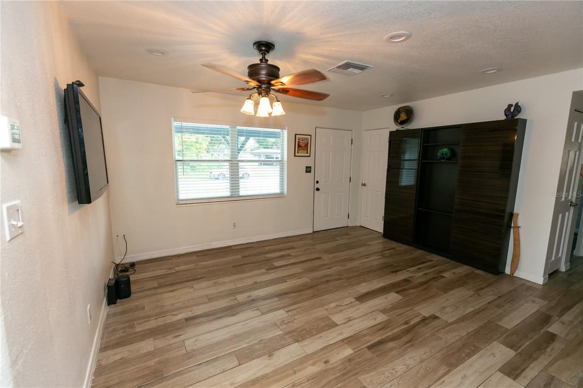3562 BOUGAINVILLEA DRIVE — photo 12 of 27