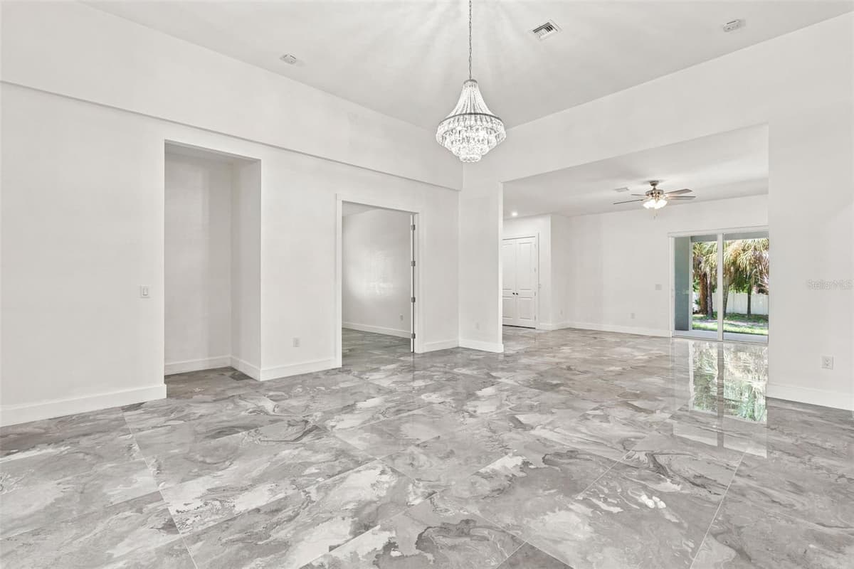 1853 DELLA DRIVE — photo 10 of 66