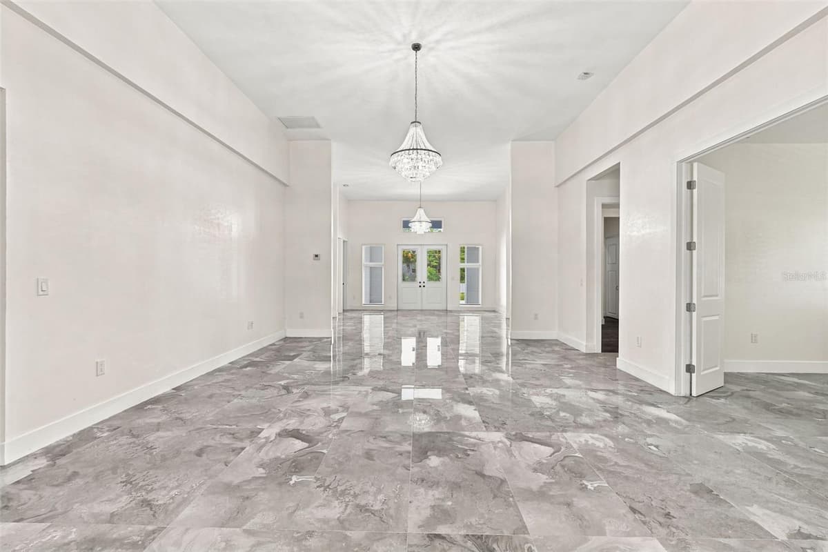 1853 DELLA DRIVE — photo 11 of 66
