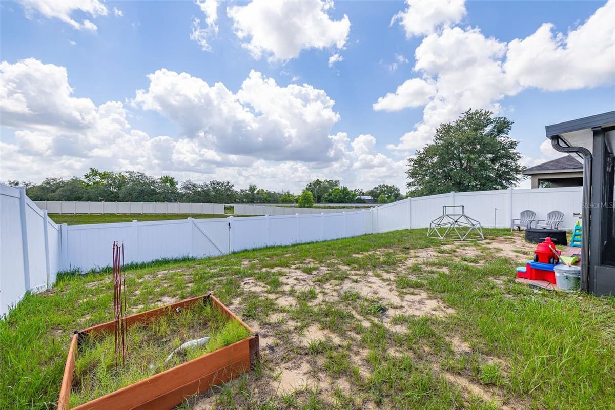 1321 WOODLARK DRIVE — photo 19 of 27