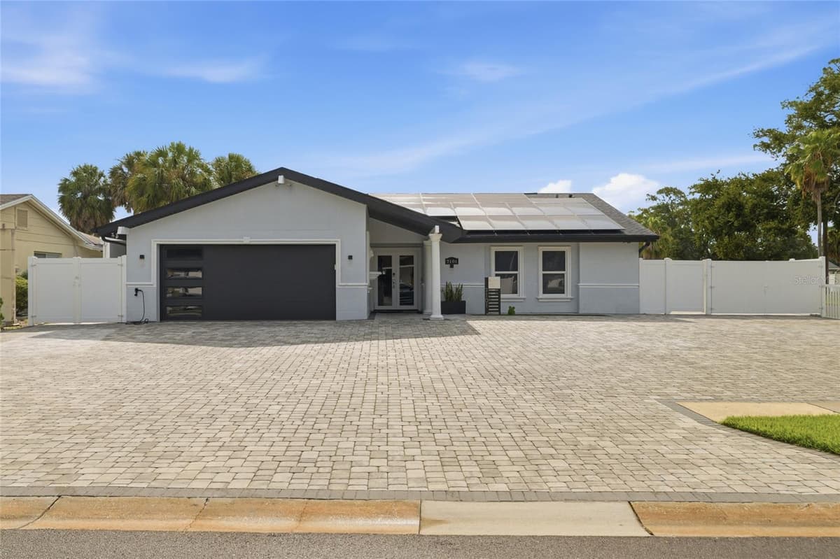 7101 SHENANDOAH COURT — photo 3 of 55