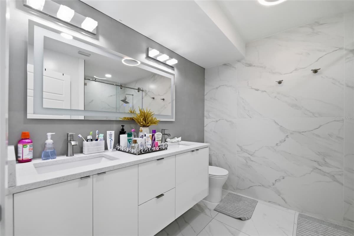 7101 SHENANDOAH COURT — photo 18 of 55