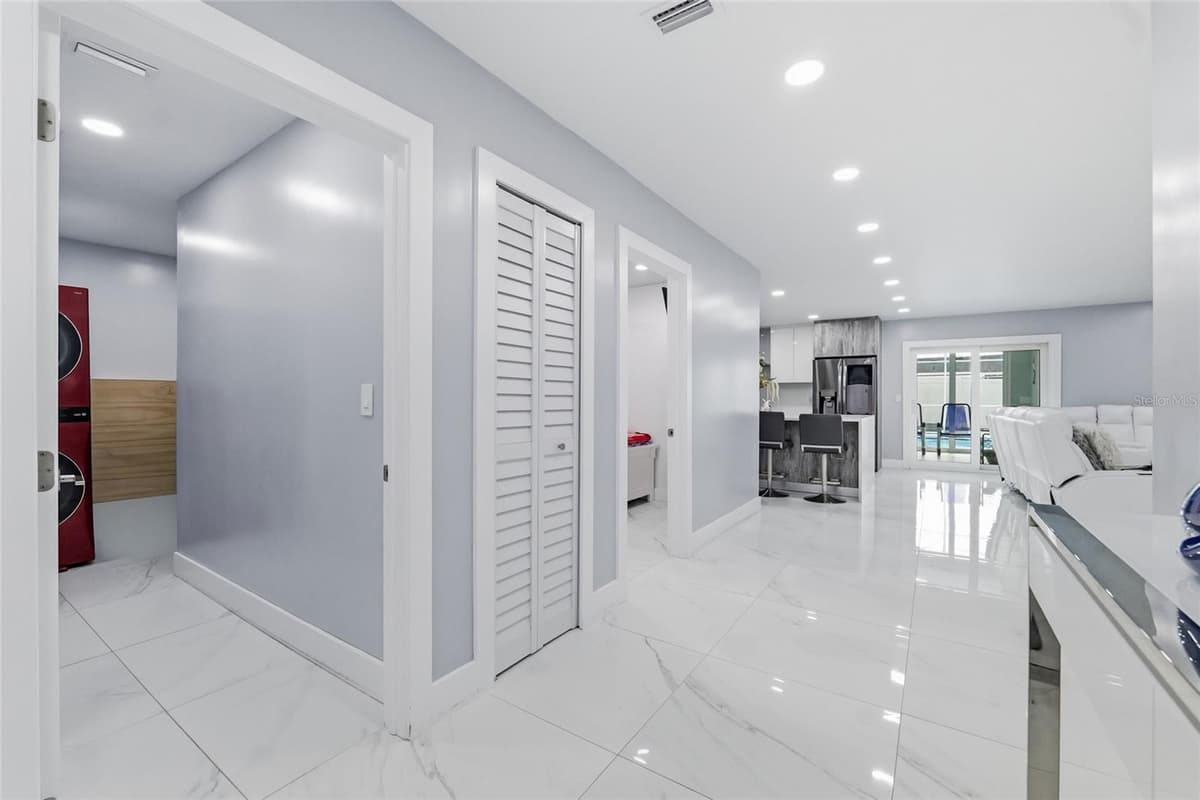 7101 SHENANDOAH COURT — photo 9 of 55