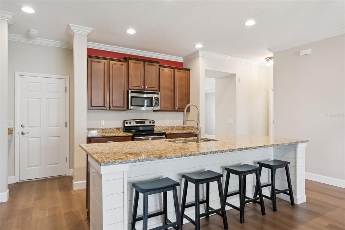 1316 WESTMEATH COURT — photo 14 of 40