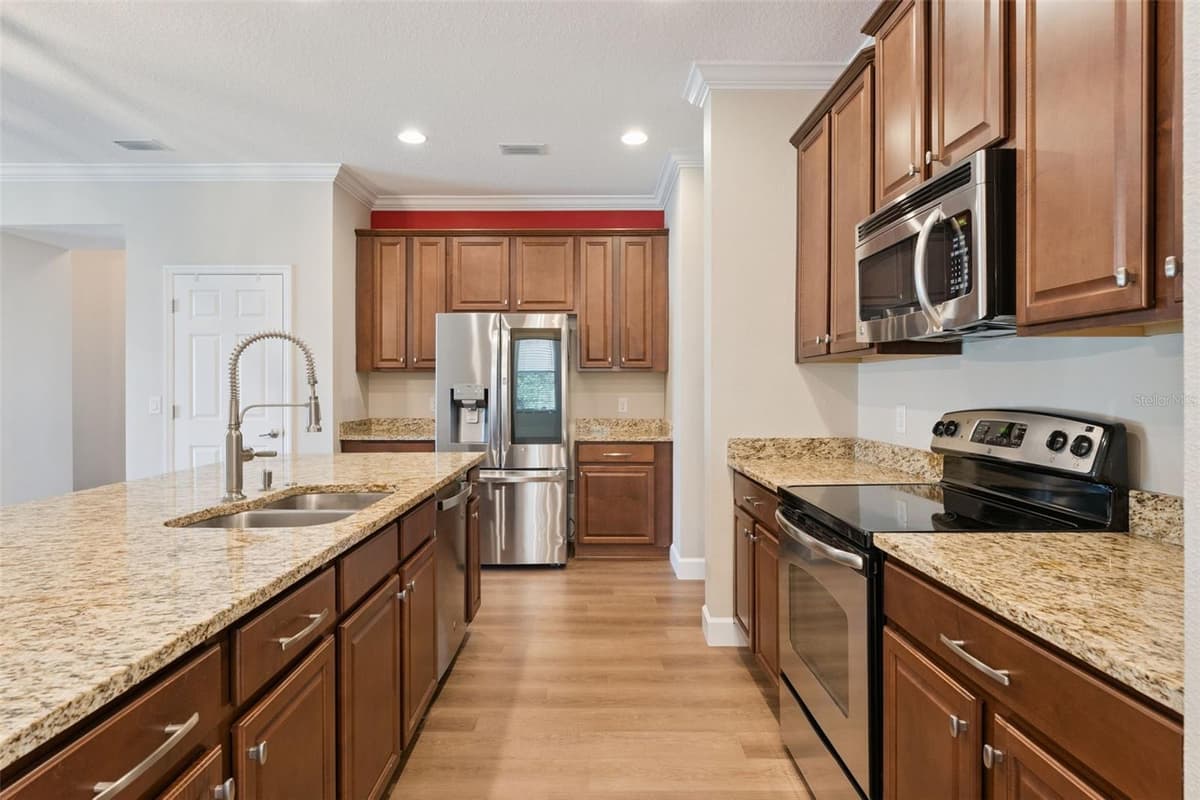 1316 WESTMEATH COURT — photo 13 of 40
