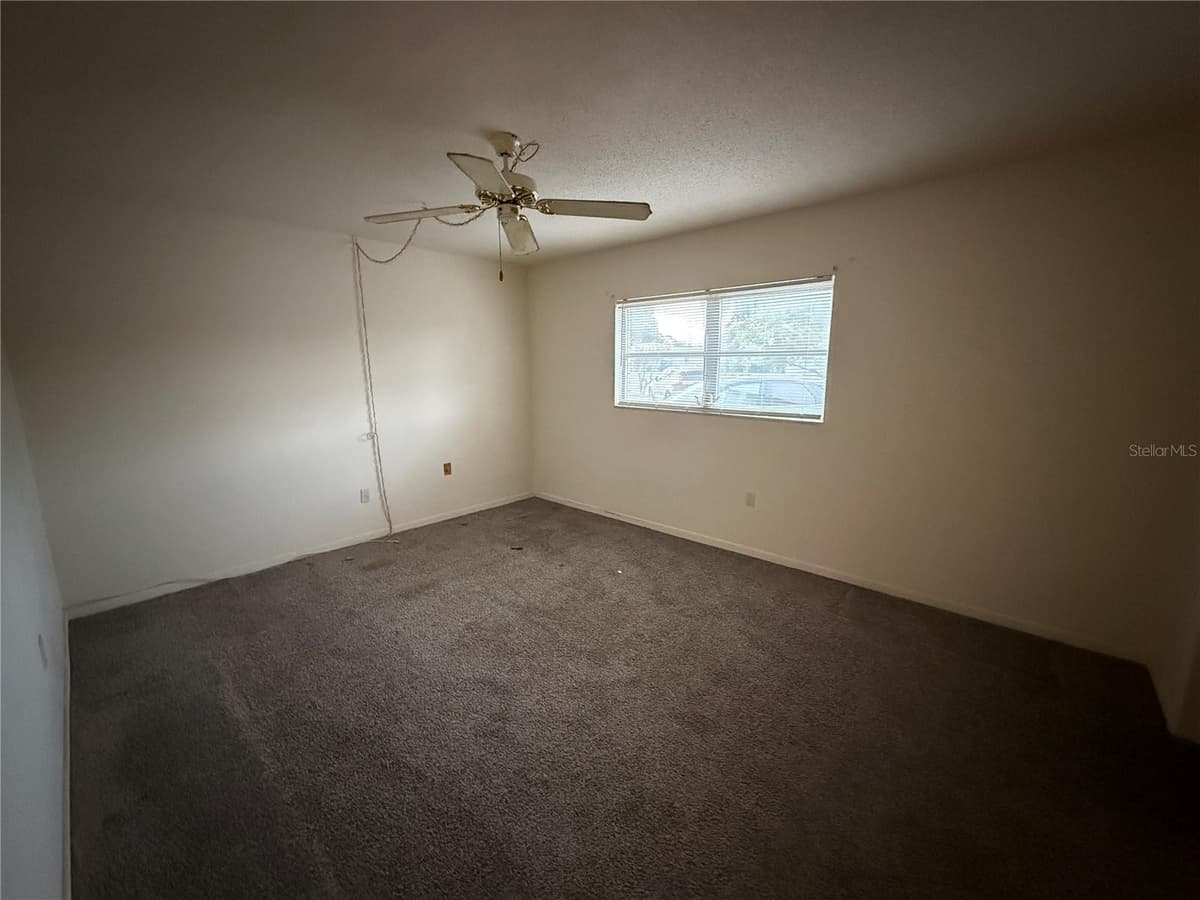 4050 4TH STREET — photo 3 of 6