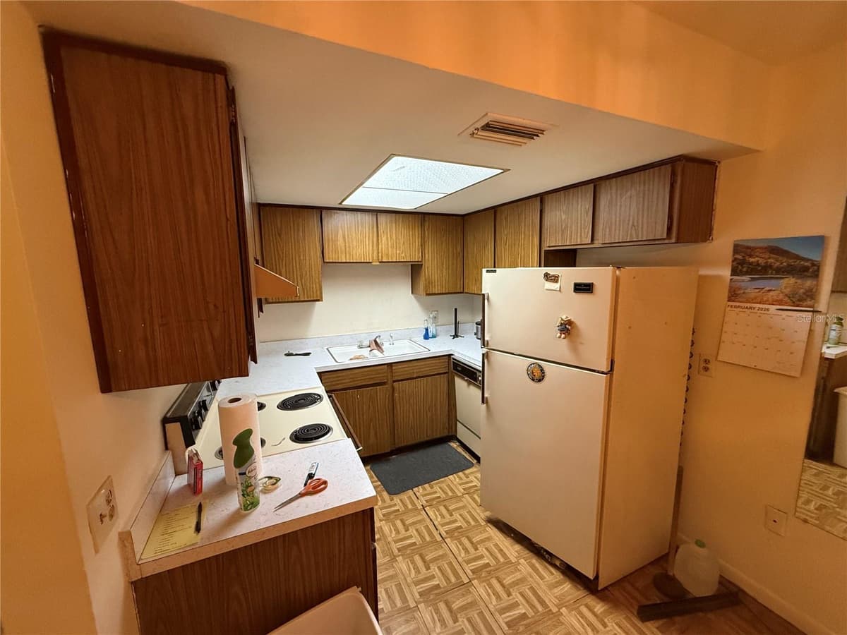 4050 4TH STREET — photo 5 of 6