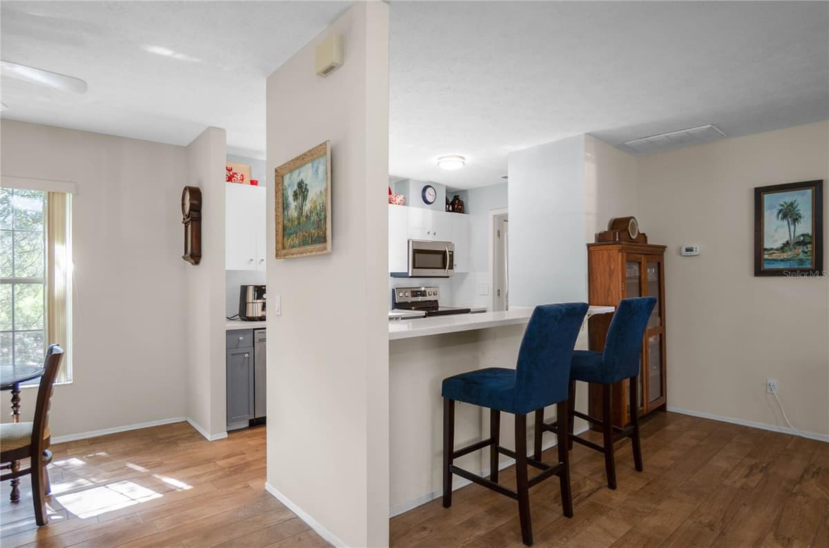 10407 DREW BRYANT CIRCLE — photo 10 of 68