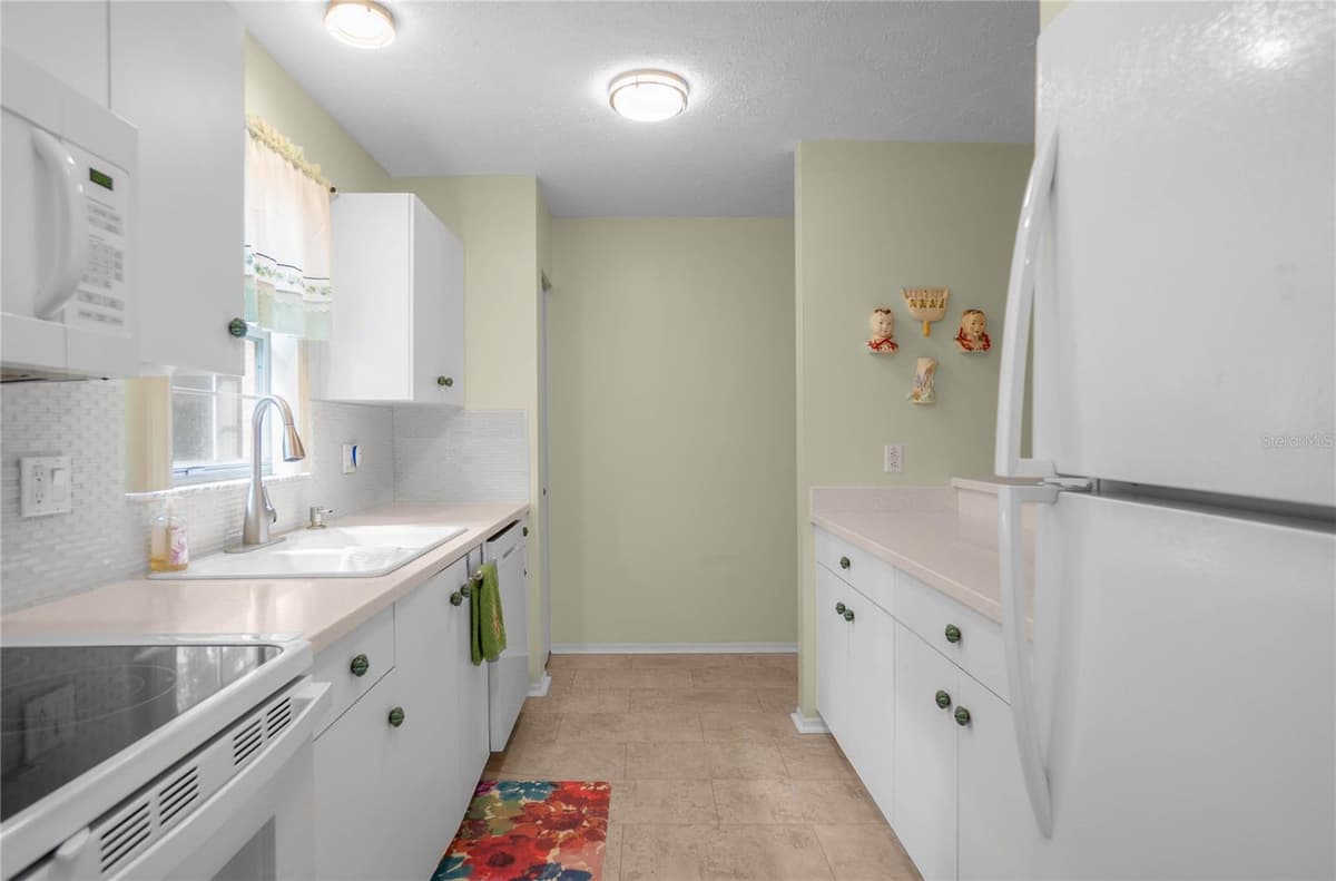 10407 DREW BRYANT CIRCLE — photo 32 of 68
