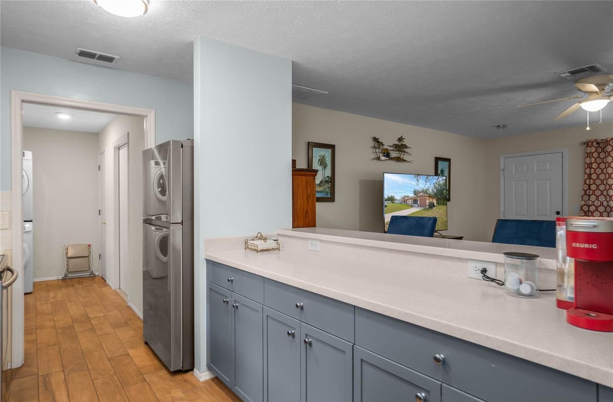 10407 DREW BRYANT CIRCLE — photo 14 of 68