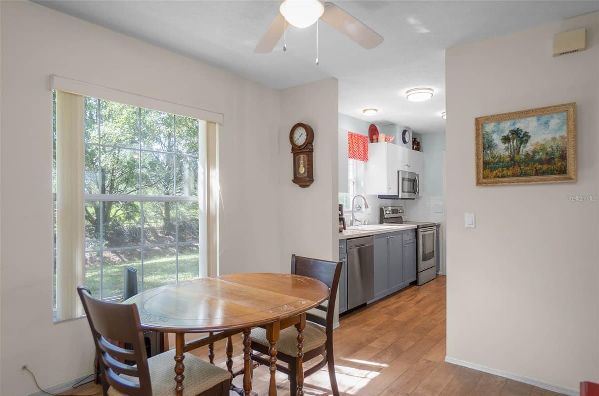 10407 DREW BRYANT CIRCLE — photo 12 of 68