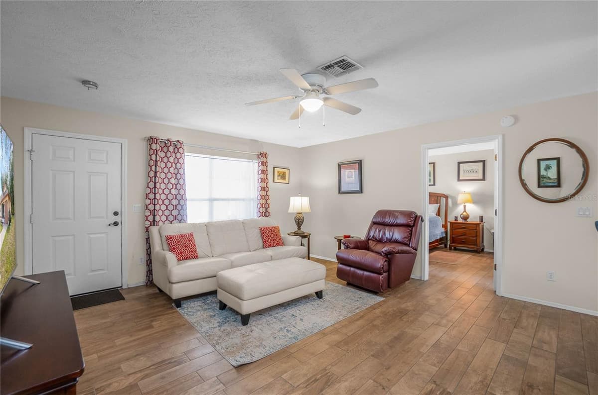 10407 DREW BRYANT CIRCLE — photo 7 of 68