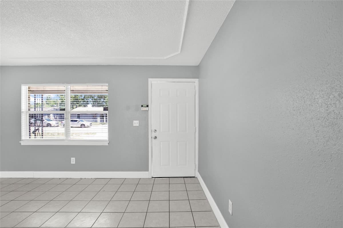 4822 OKEEFE STREET — photo 10 of 32