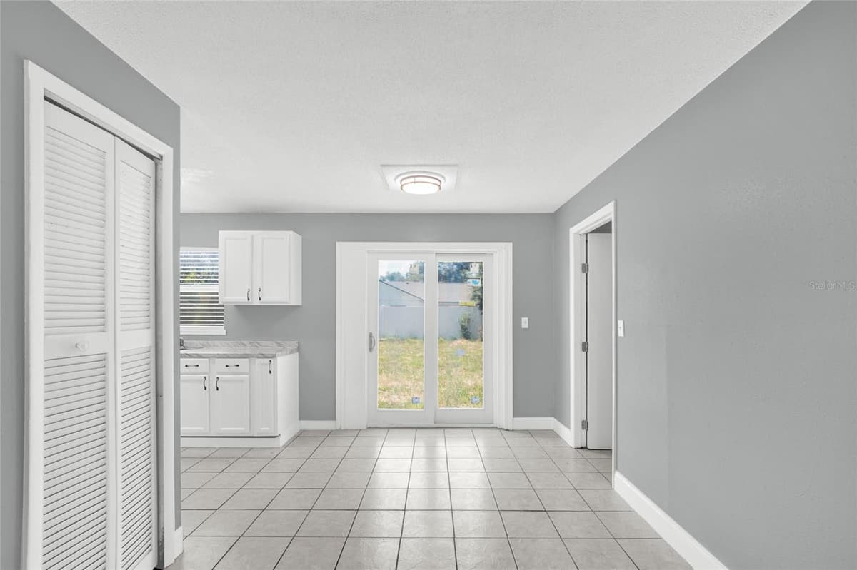 4822 OKEEFE STREET — photo 7 of 32