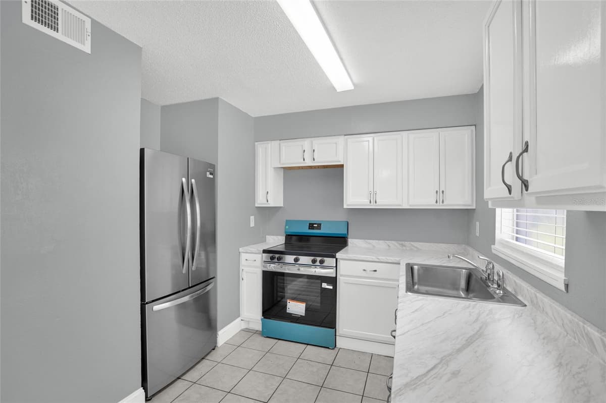 4822 OKEEFE STREET — photo 12 of 32