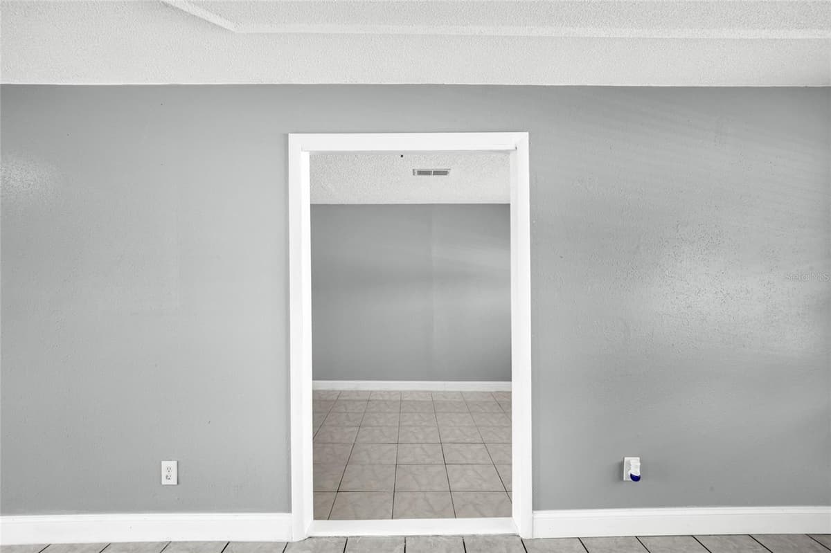 4822 OKEEFE STREET — photo 16 of 32