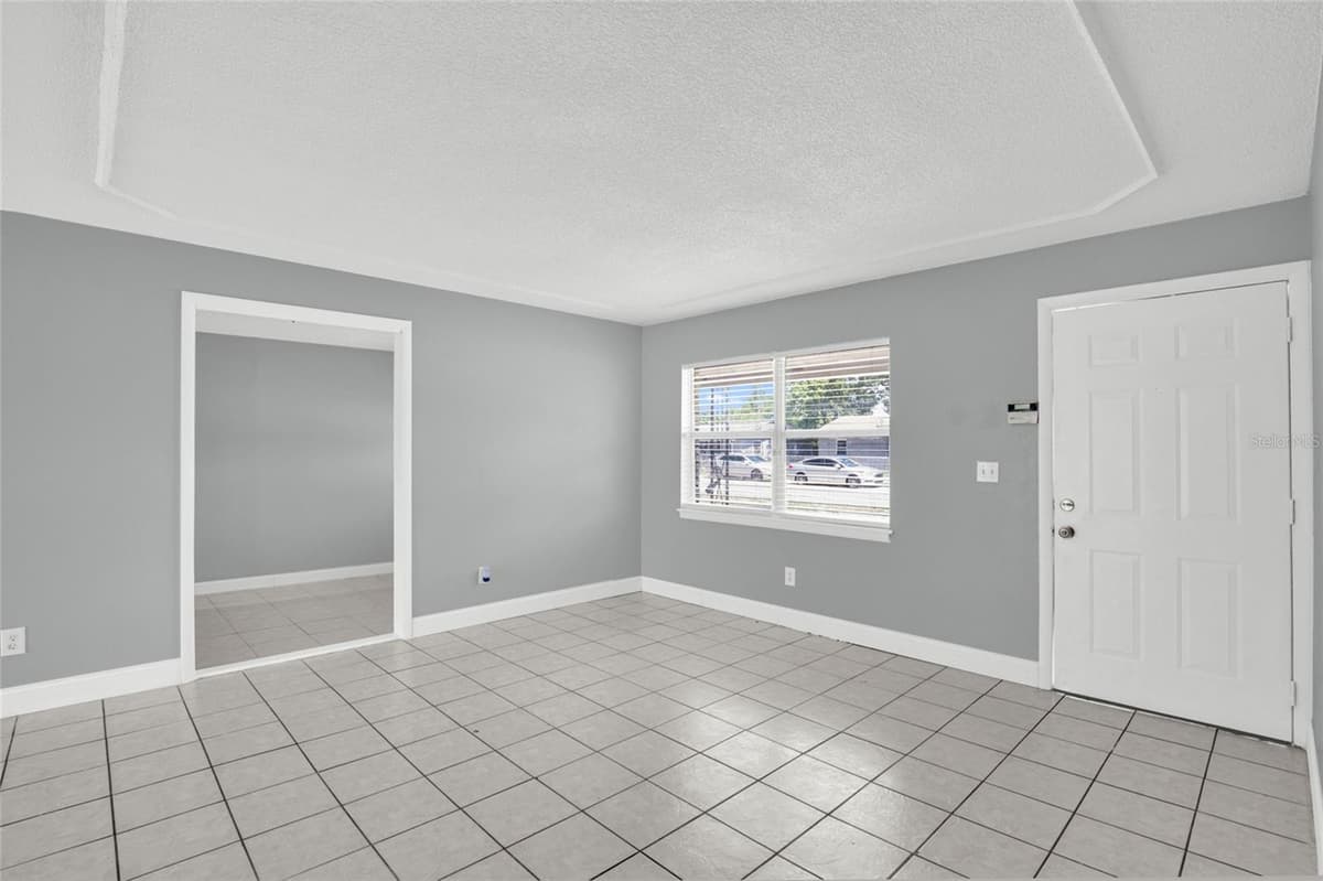 4822 OKEEFE STREET — photo 6 of 32