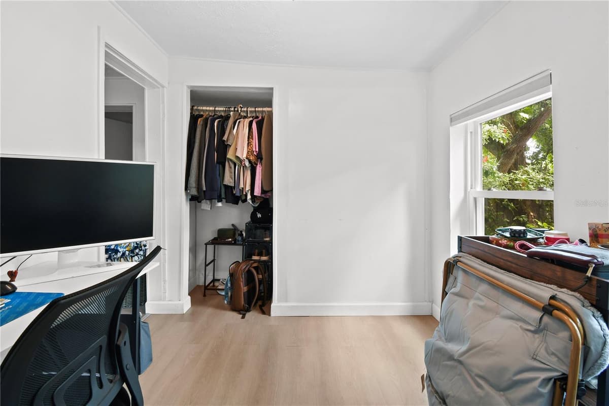 725 NEW YORK ST — photo 12 of 23