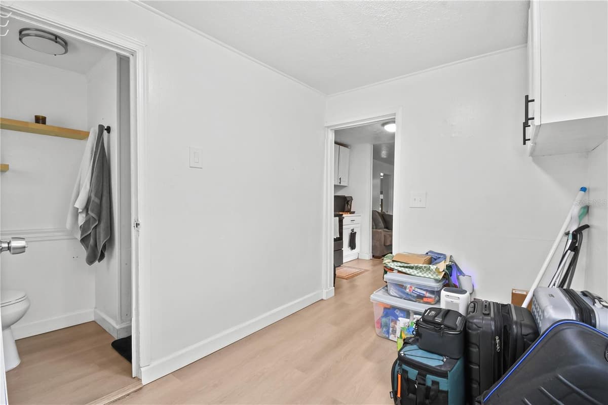 725 NEW YORK ST — photo 9 of 23