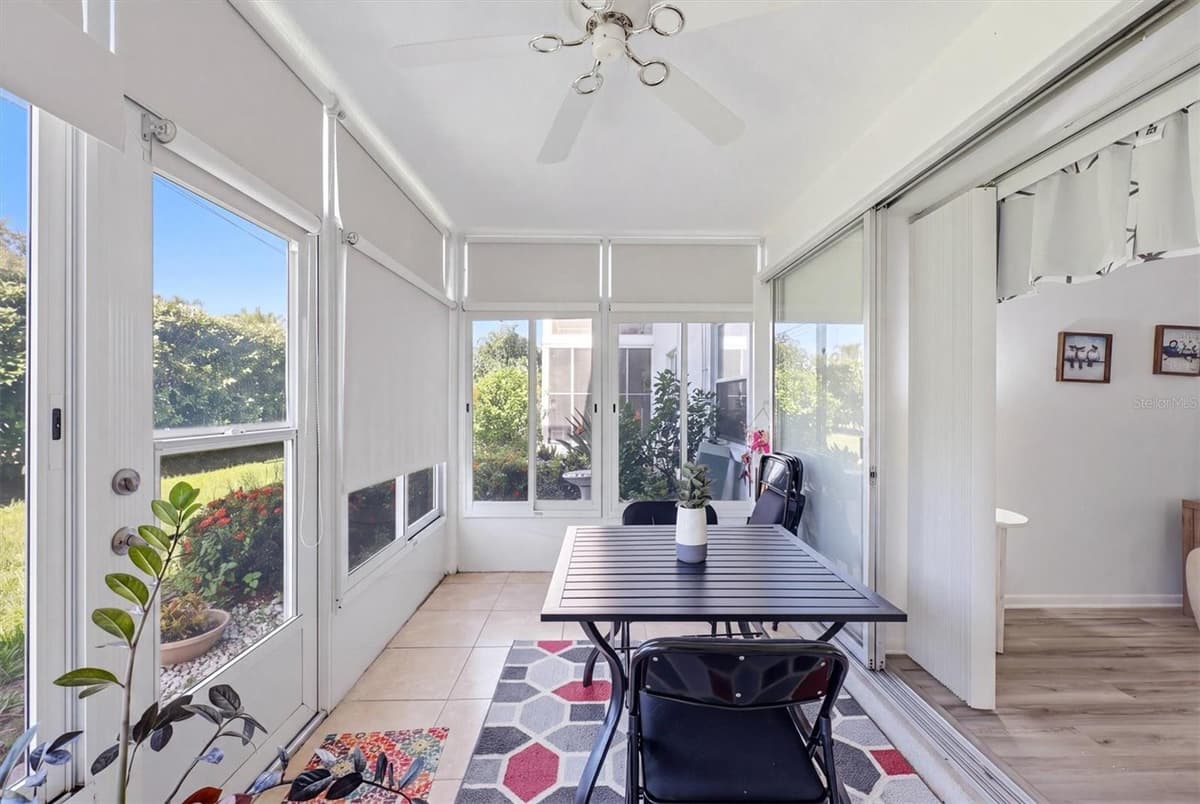 3950 ROXANE BOULEVARD — photo 21 of 26