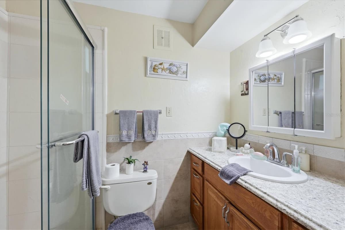 3950 ROXANE BOULEVARD — photo 18 of 26