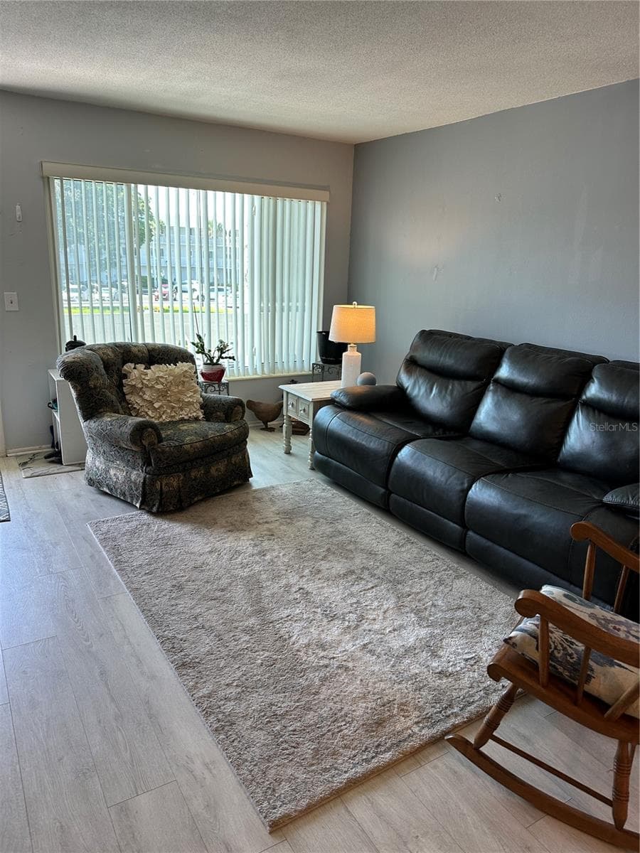 2448 COLUMBIA DRIVE — photo 3 of 15