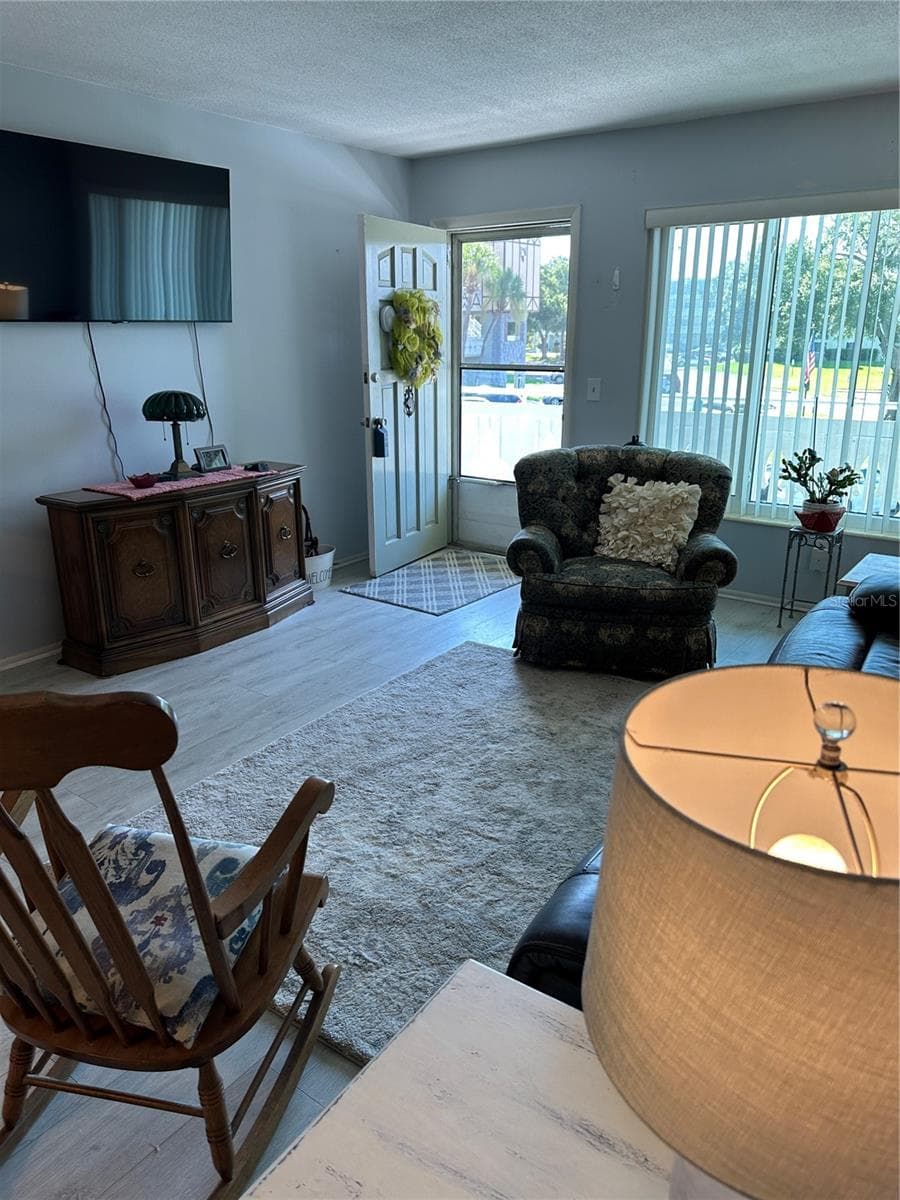 2448 COLUMBIA DRIVE — photo 2 of 15