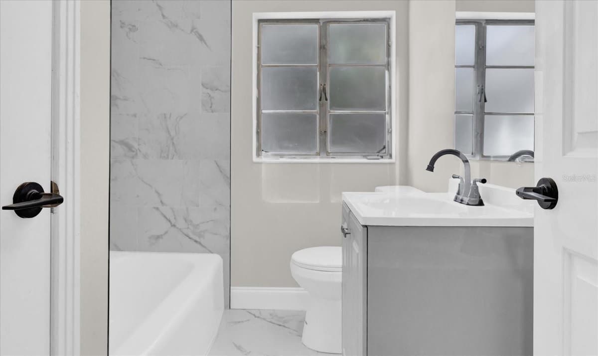 204 LOUIS STREET — photo 20 of 31