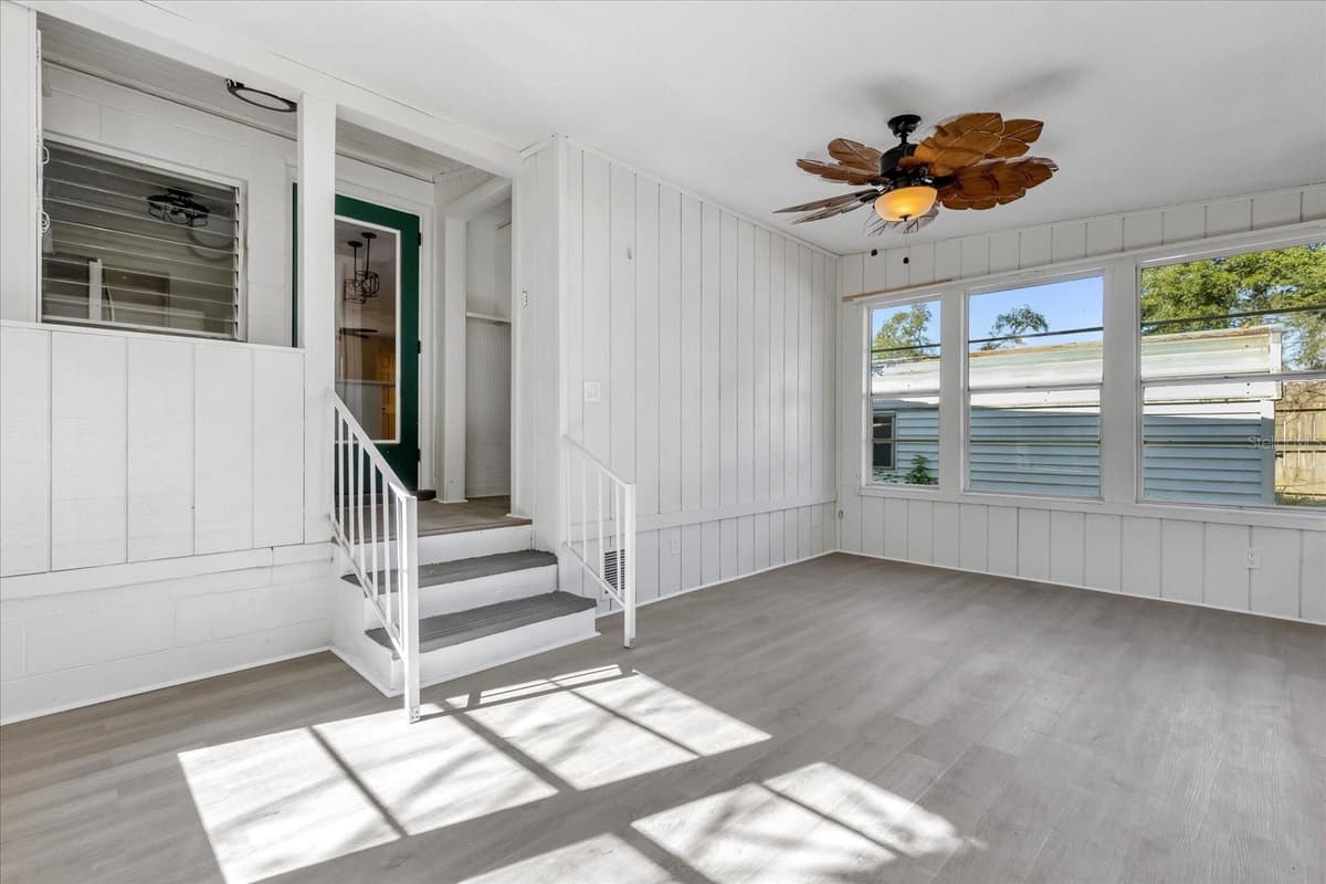 204 LOUIS STREET — photo 30 of 31