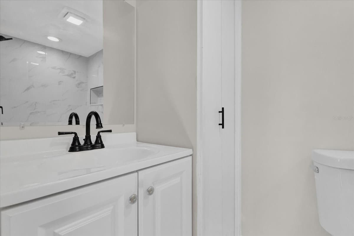 204 LOUIS STREET — photo 14 of 31