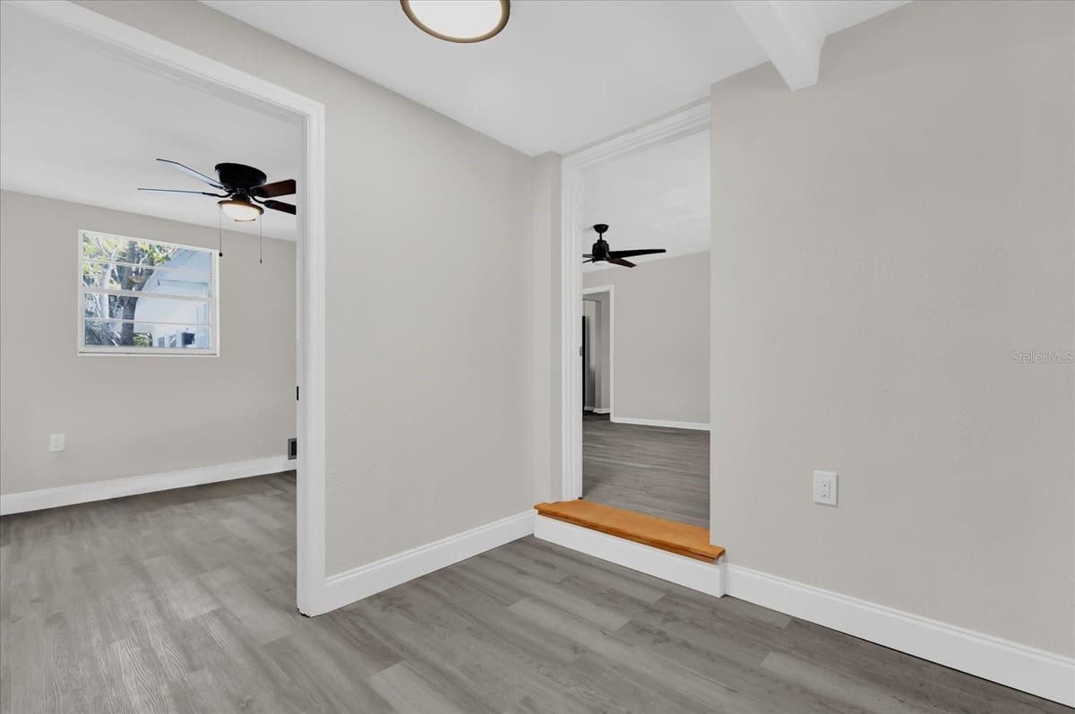 204 LOUIS STREET — photo 4 of 31