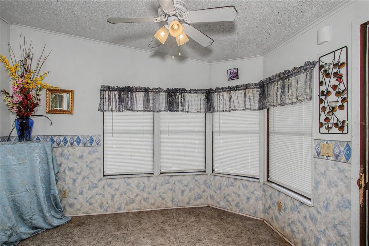 8145 64TH AVENUE — photo 7 of 28