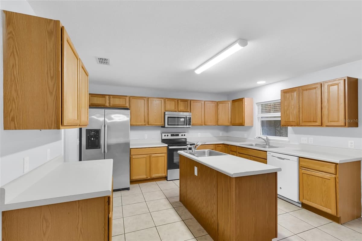 4125 33RD STREET — photo 8 of 52