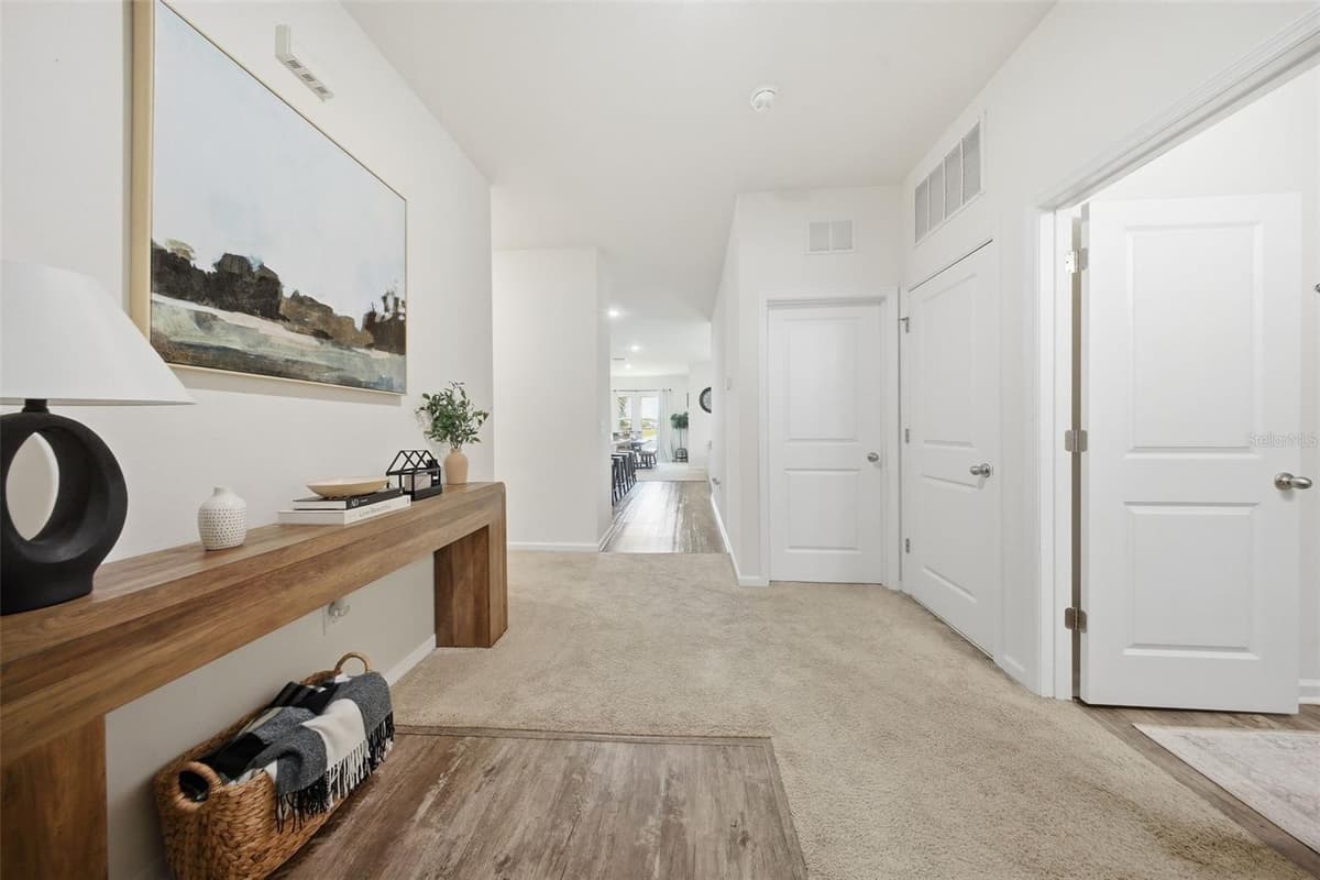 1009 WANDERER DRIVE — photo 3 of 34