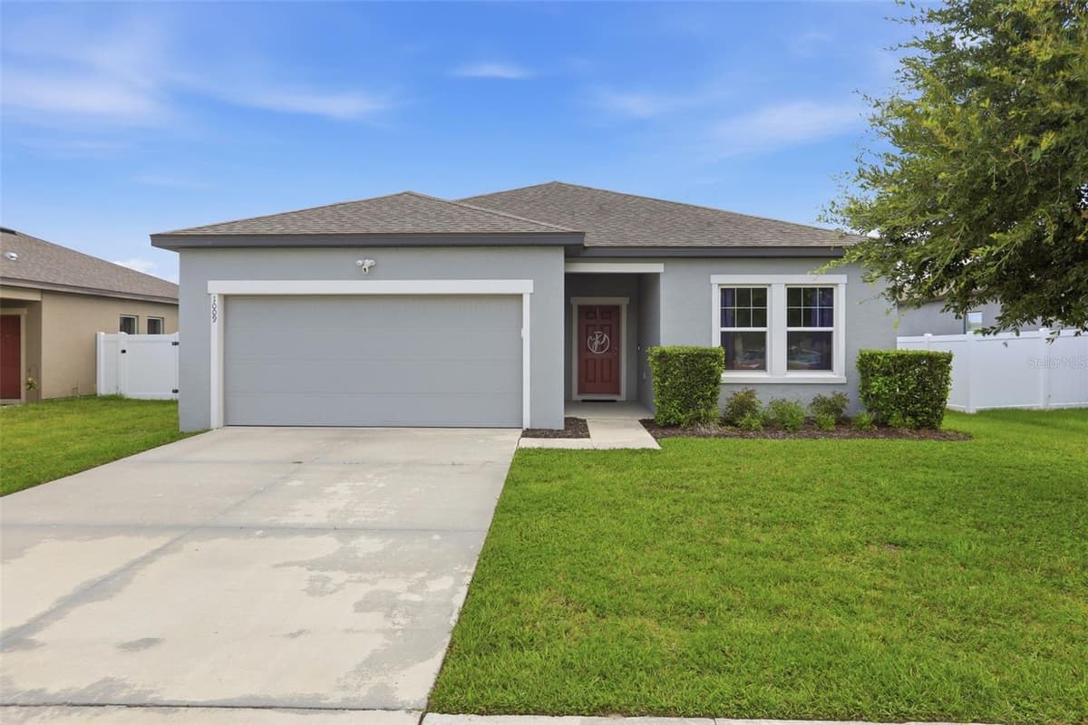 1009 WANDERER DRIVE — photo 1 of 34