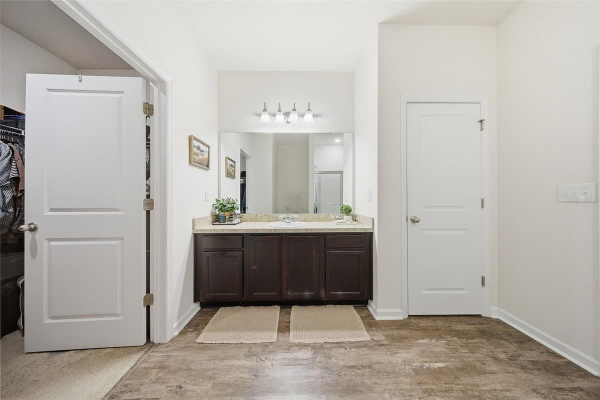 1009 WANDERER DRIVE — photo 7 of 34