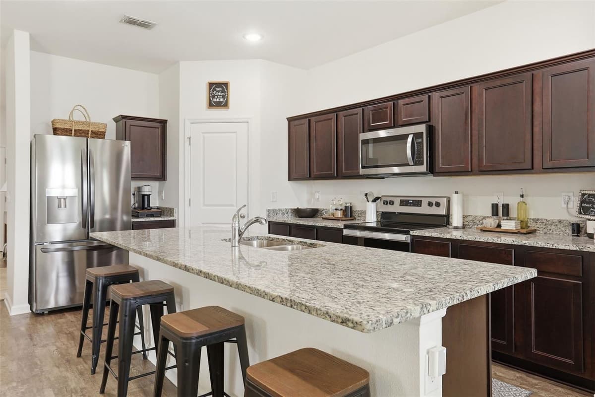 1009 WANDERER DRIVE — photo 10 of 34