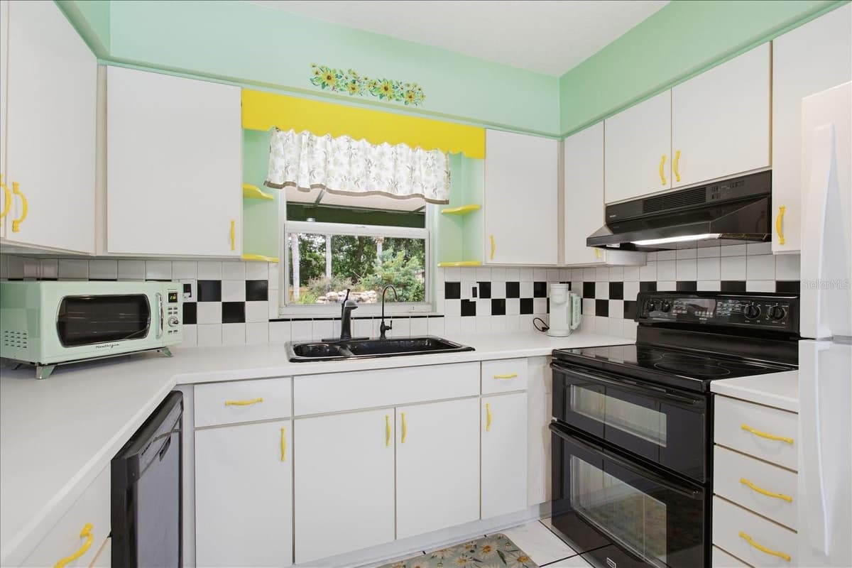 430 GEORGIA AVENUE — photo 14 of 25