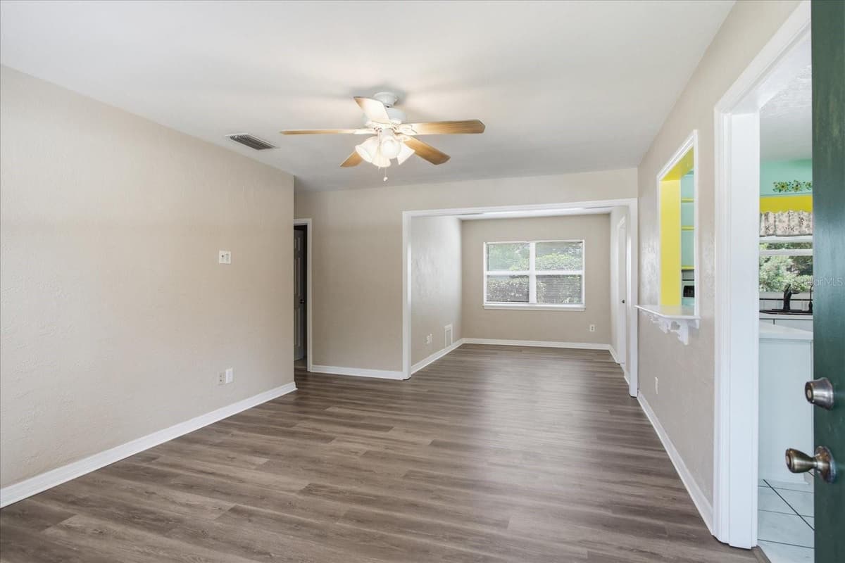 430 GEORGIA AVENUE — photo 4 of 25