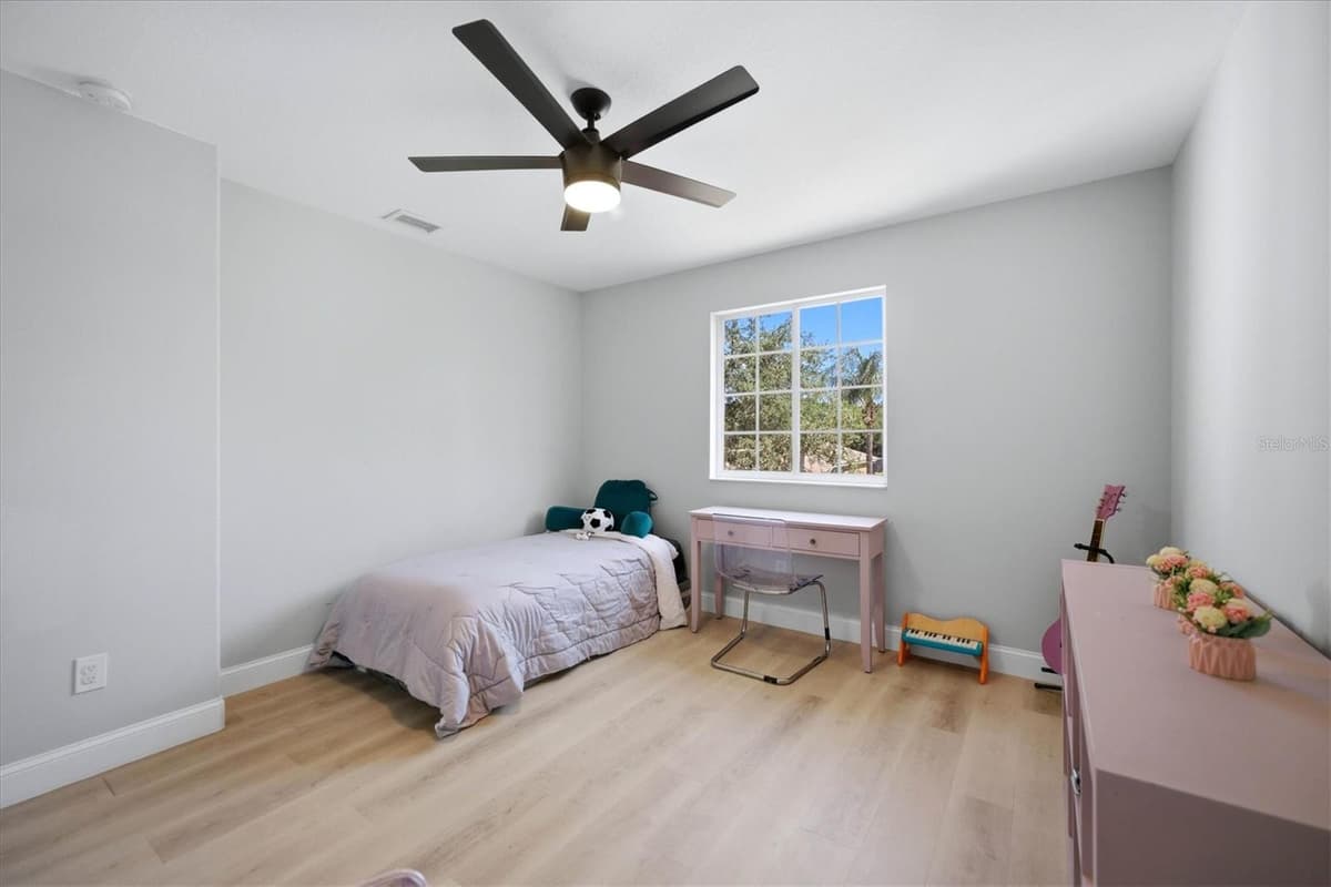 6904 74TH STREET CIRCLE — photo 37 of 62