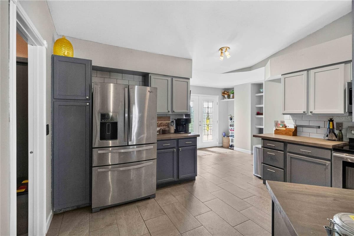 1703 LARABIE COURT — photo 6 of 44